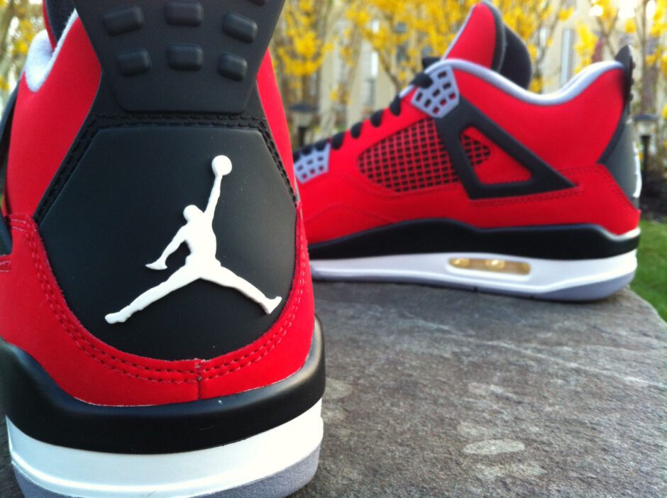 Can I Kick It? | Air Jordan IV – Toro Bravo / Fire Red